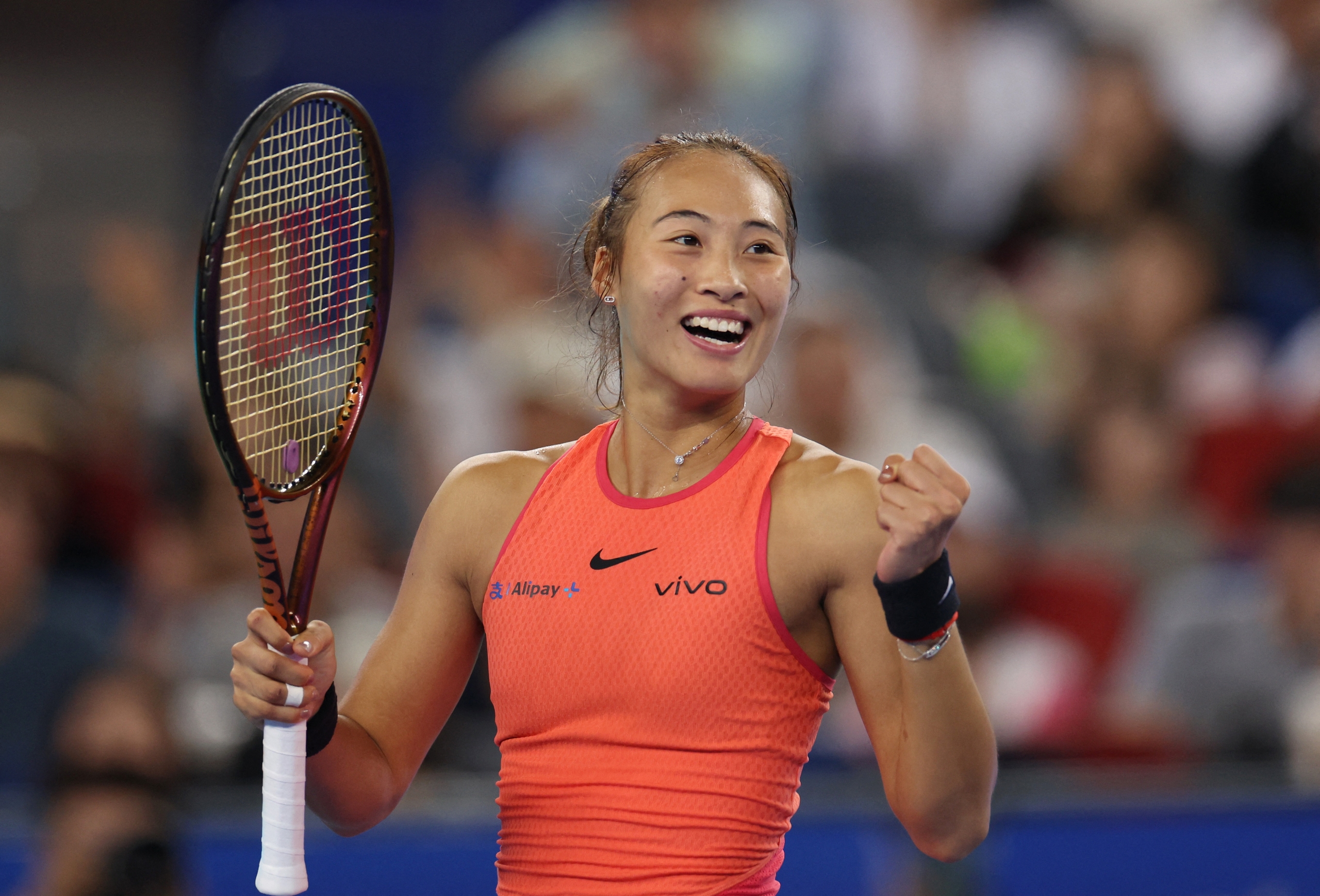 🎾WTA500东京站：郑钦文送蛋以2-1击败费尔南德斯晋级四强